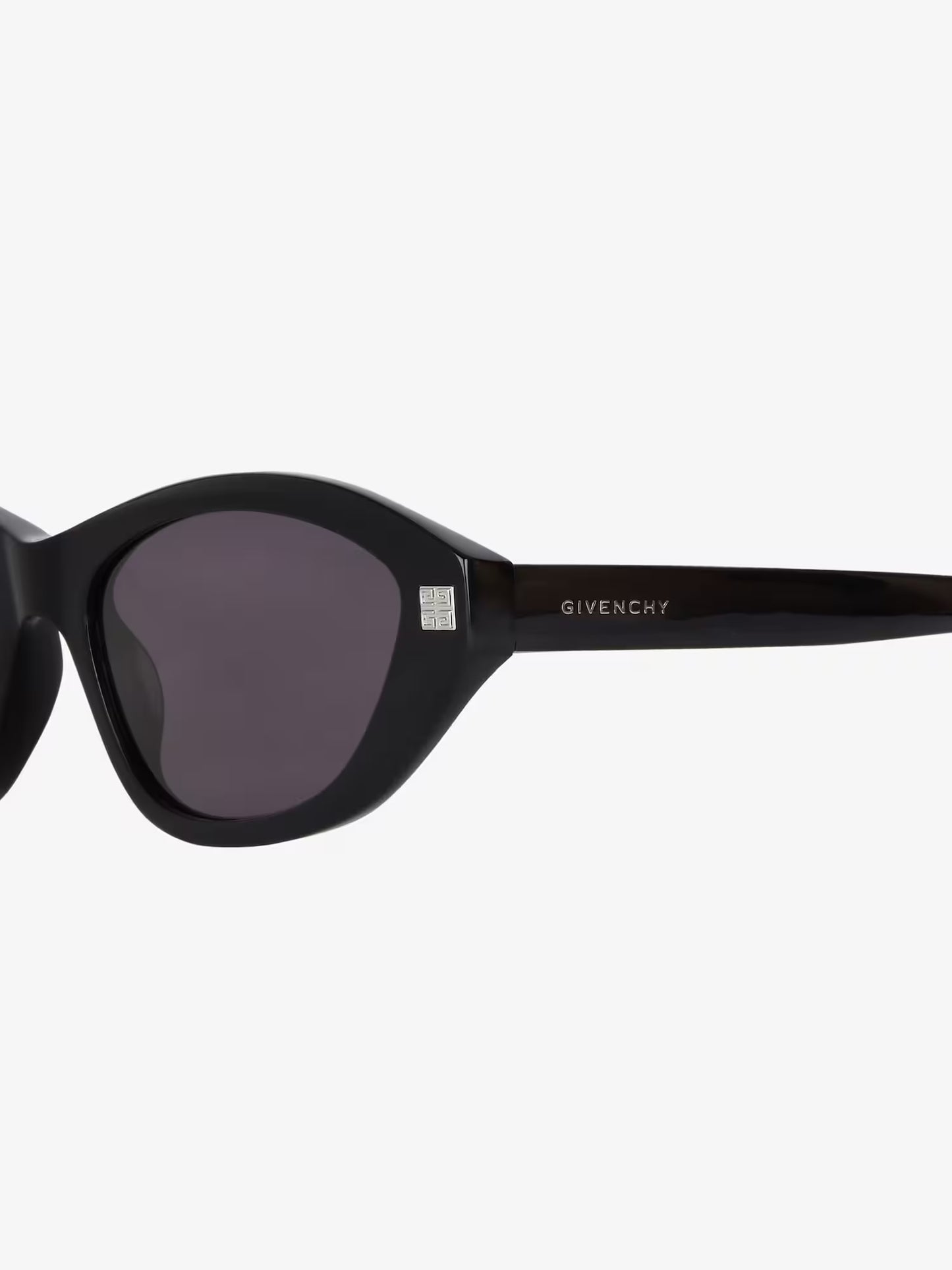 GIVENCHY